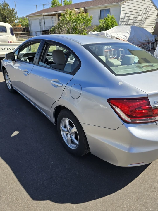 2013 Honda Civic 9th Gen - Image 5 of 12