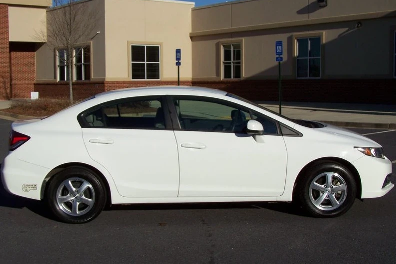 2013 Honda Civic 9th Gen - Image 10 of 31