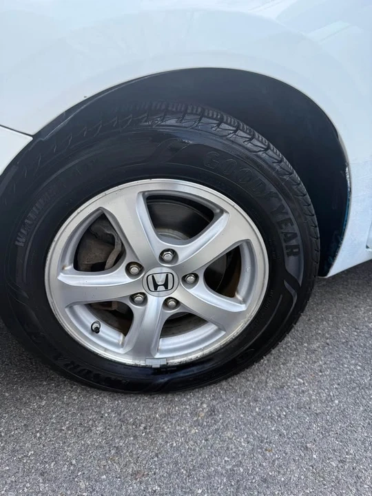 2013 Honda Civic 9th Gen - Image 4 of 11