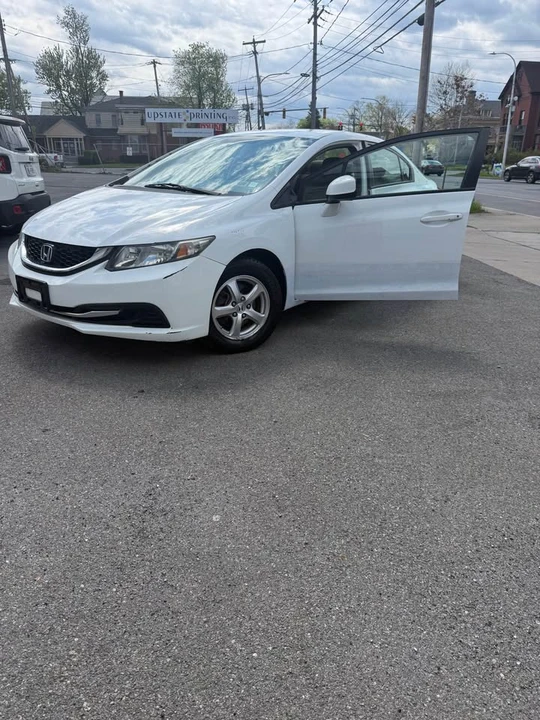 2013 Honda Civic 9th Gen - Image 2 of 11