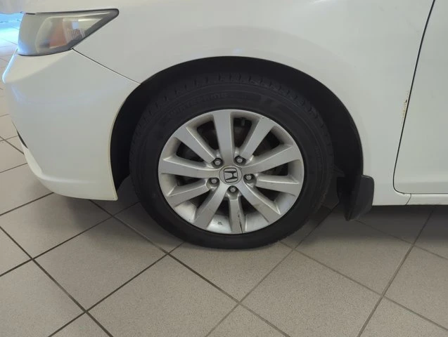 2013 Honda Civic 9th Gen - Image 9 of 20