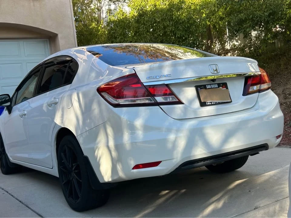 2013 Honda Civic 9th Gen - Image 3 of 10