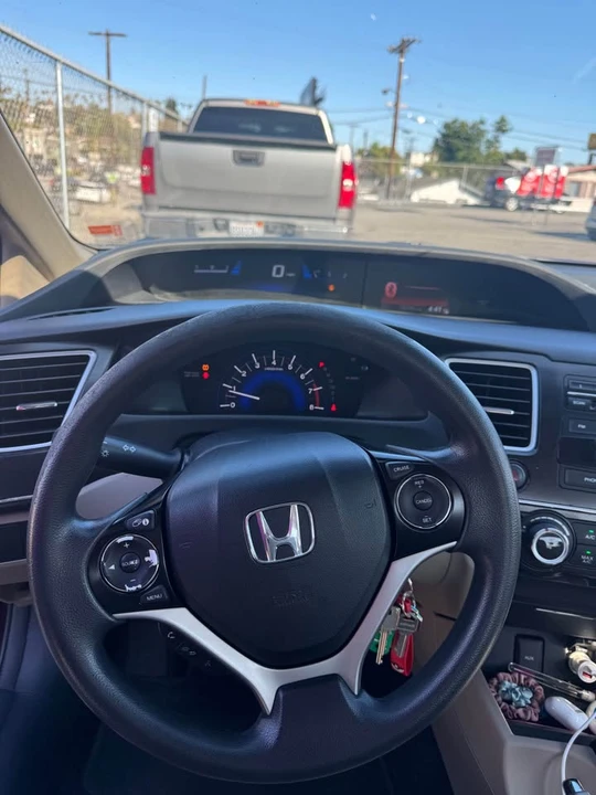 2013 Honda Civic 9th Gen - Image 4 of 10