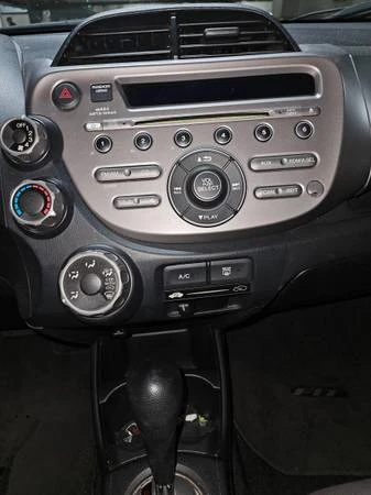 2013 Honda Fit - Image 14 of 21