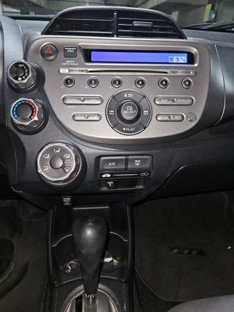 2013 Honda Fit - Image 17 of 21