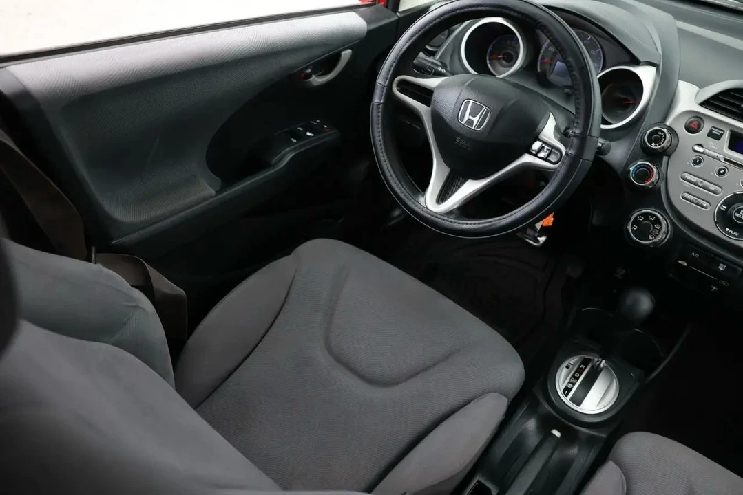 2013 Honda Fit - Image 20 of 21