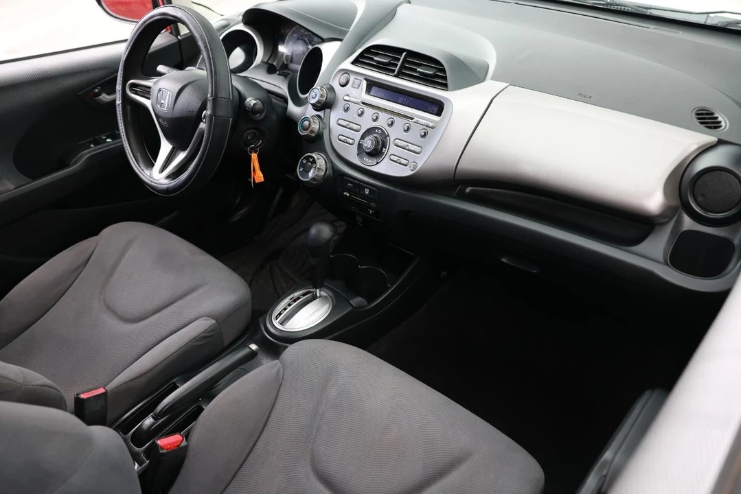 2013 Honda Fit - Image 16 of 21