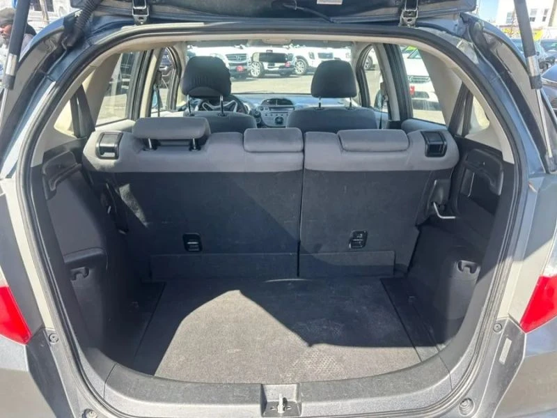 2013 Honda Fit - Image 10 of 12