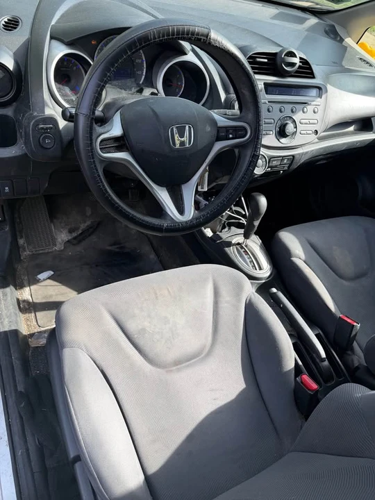 2013 Honda Fit - Image 9 of 13