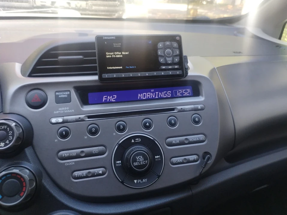 2013 Honda Fit - Image 7 of 18