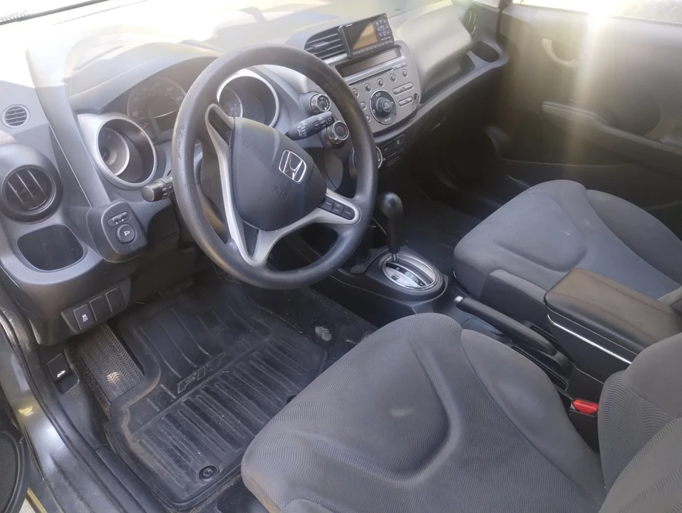 2013 Honda Fit - Image 6 of 18