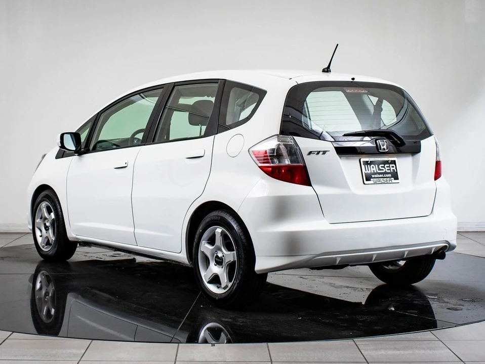 2013 Honda Fit - Image 9 of 21