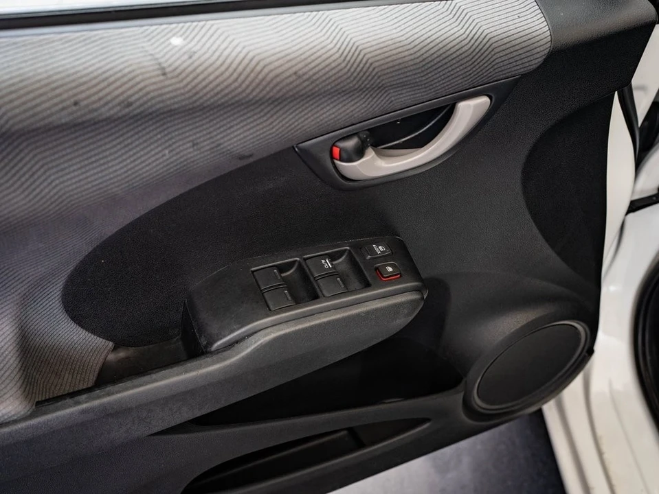 2013 Honda Fit - Image 18 of 21
