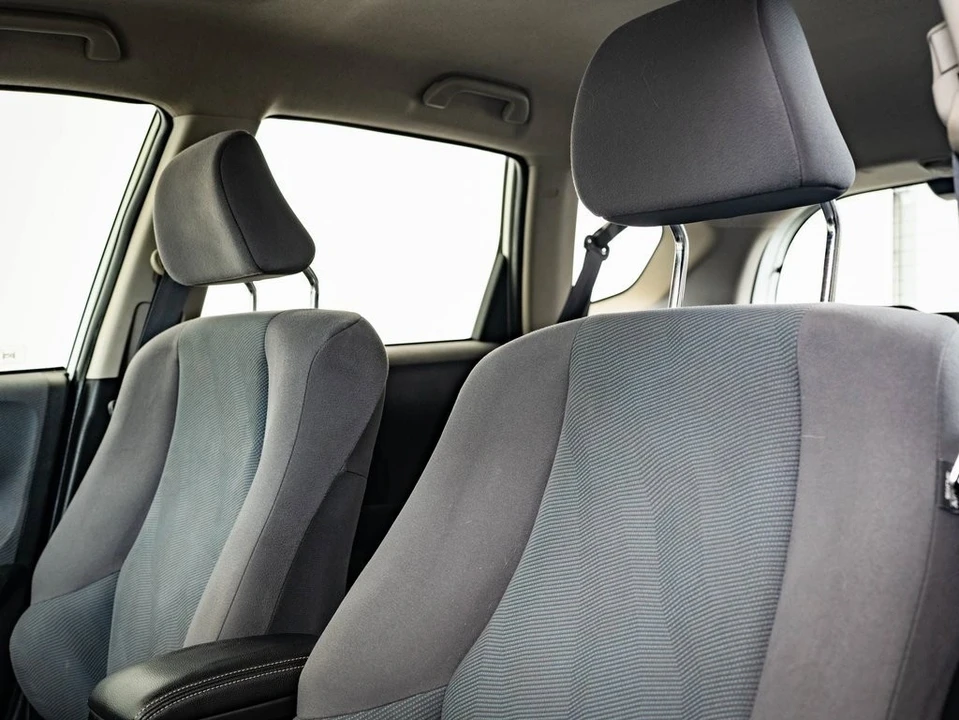 2013 Honda Fit - Image 16 of 21