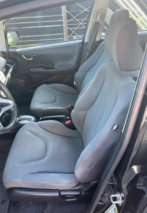 2013 Honda Fit - Image 11 of 15
