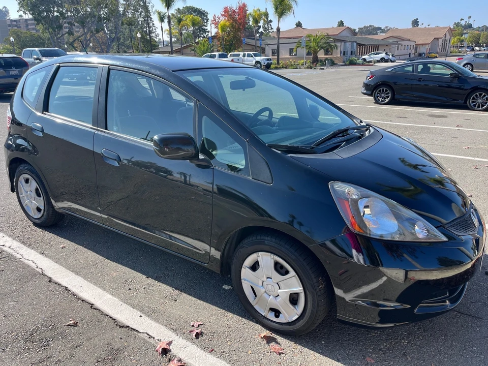 2013 Honda Fit - Image 4 of 15