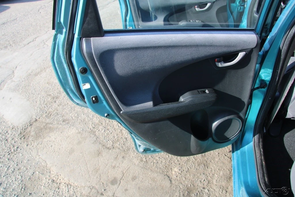 2013 Honda Fit - Image 18 of 21