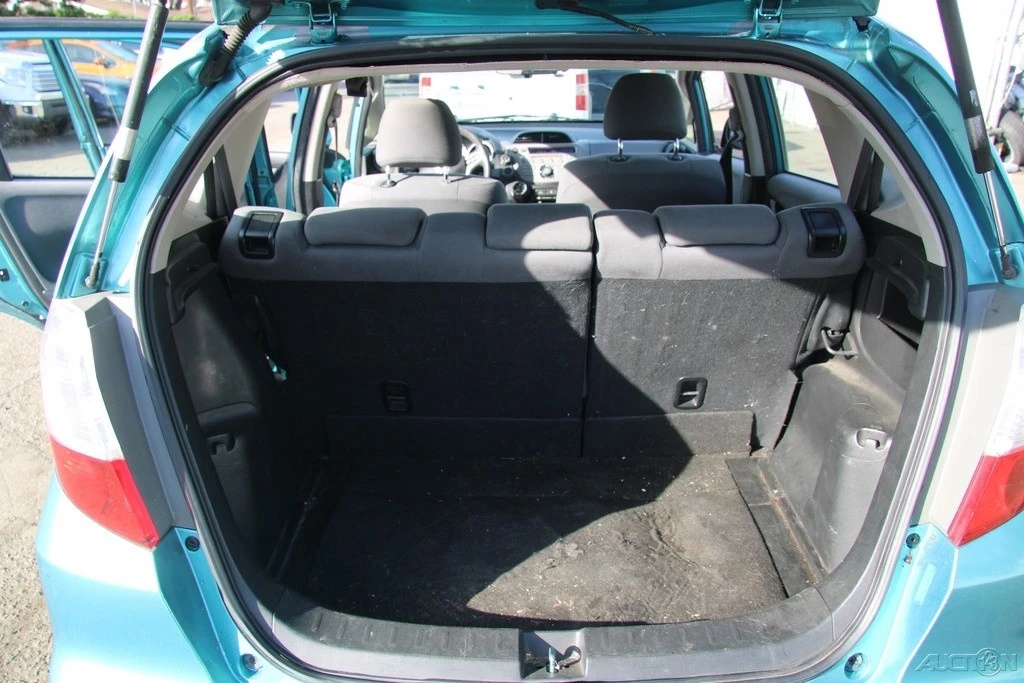 2013 Honda Fit - Image 20 of 21