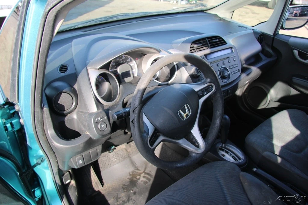 2013 Honda Fit - Image 13 of 21