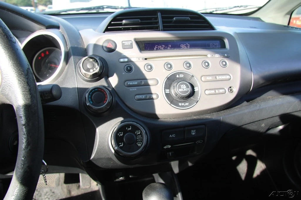 2013 Honda Fit - Image 16 of 21