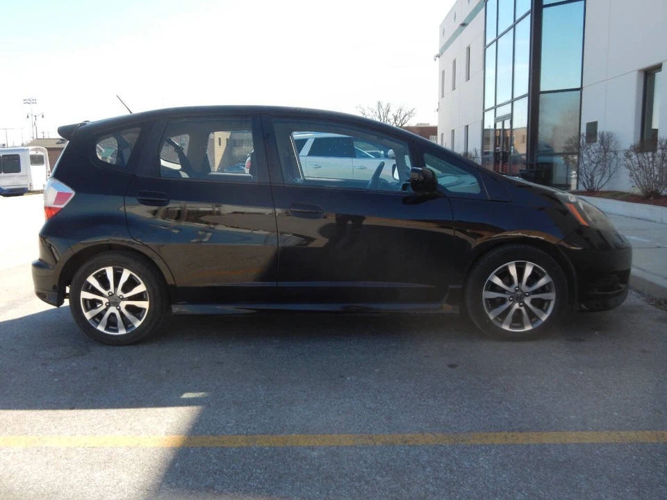 2013 Honda Fit - Image 19 of 21