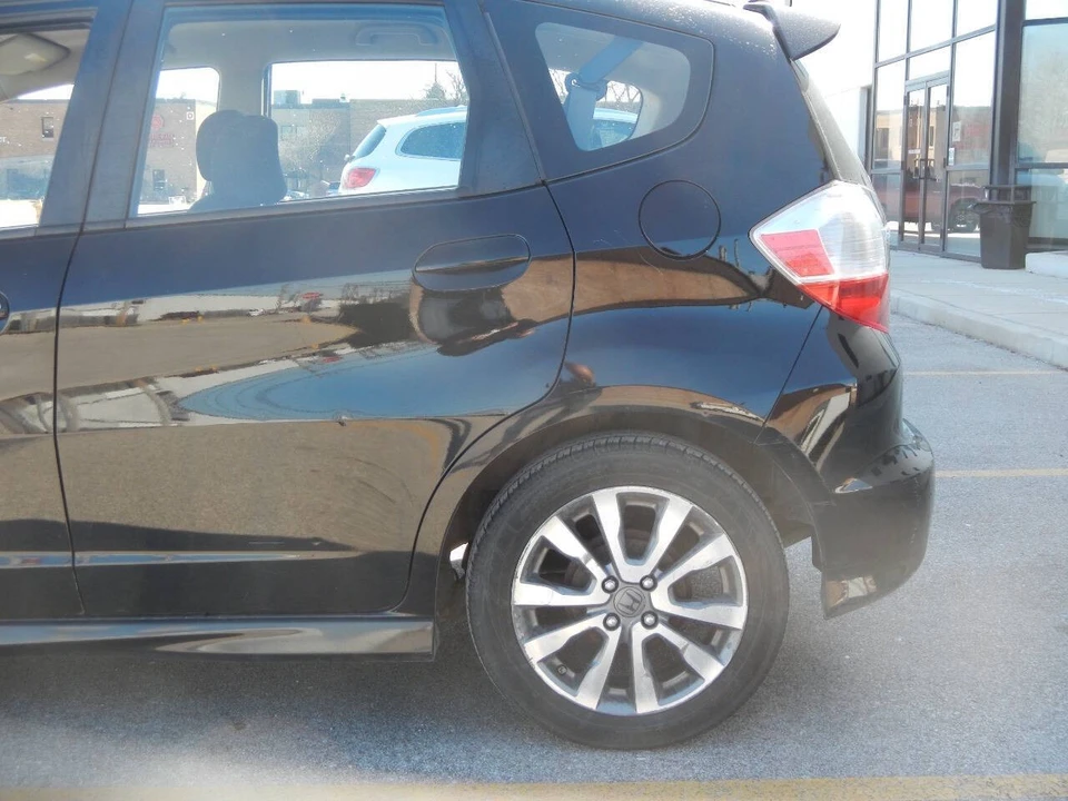 2013 Honda Fit - Image 11 of 21