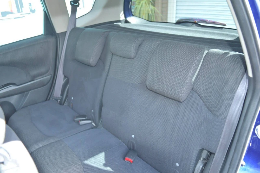 2013 Honda Fit - Image 11 of 12