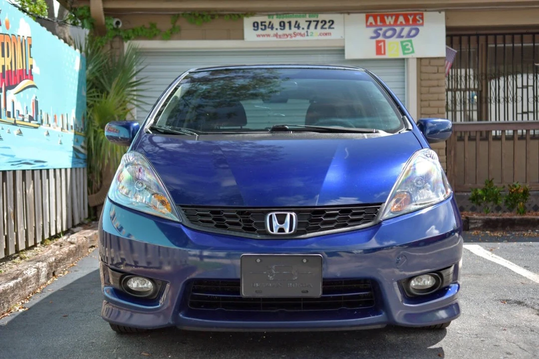 2013 Honda Fit - Image 2 of 12