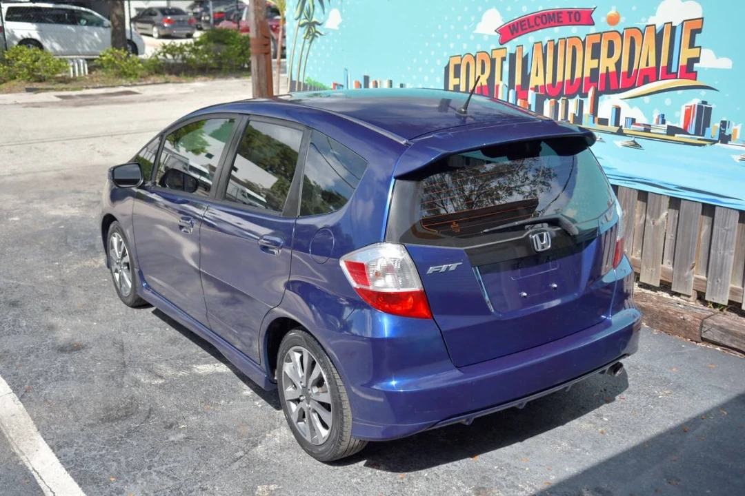 2013 Honda Fit - Image 6 of 12