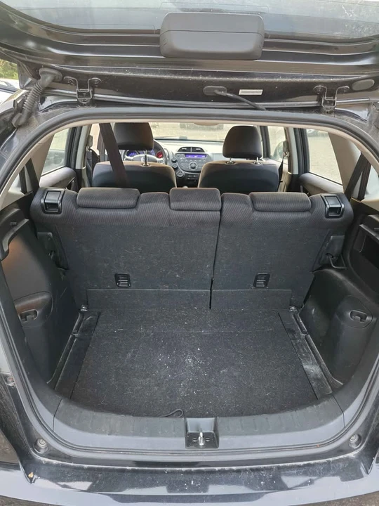 2013 Honda Fit - Image 6 of 10