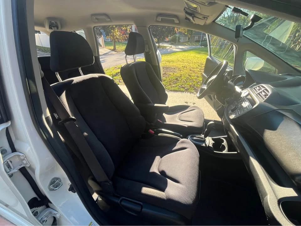2013 Honda Fit - Image 15 of 20