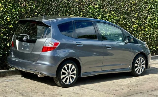 2013 Honda Fit - Image 10 of 21