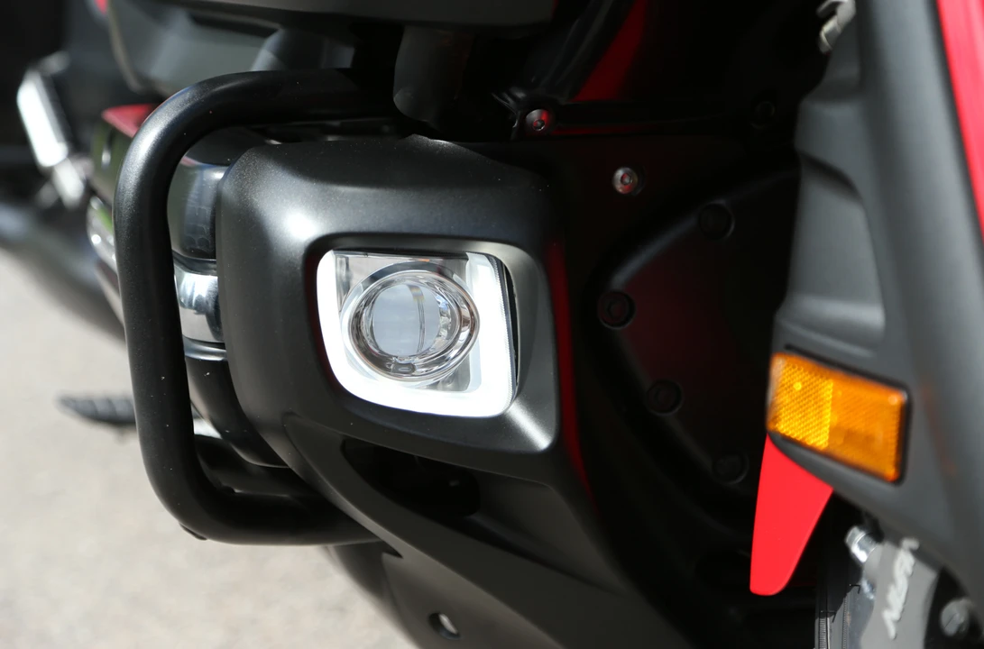 2013 Honda Gold Wing - Image 10 of 31