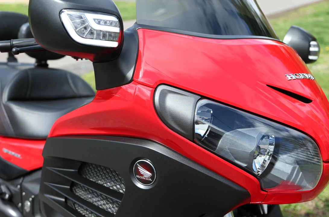 2013 Honda Gold Wing - Image 16 of 31
