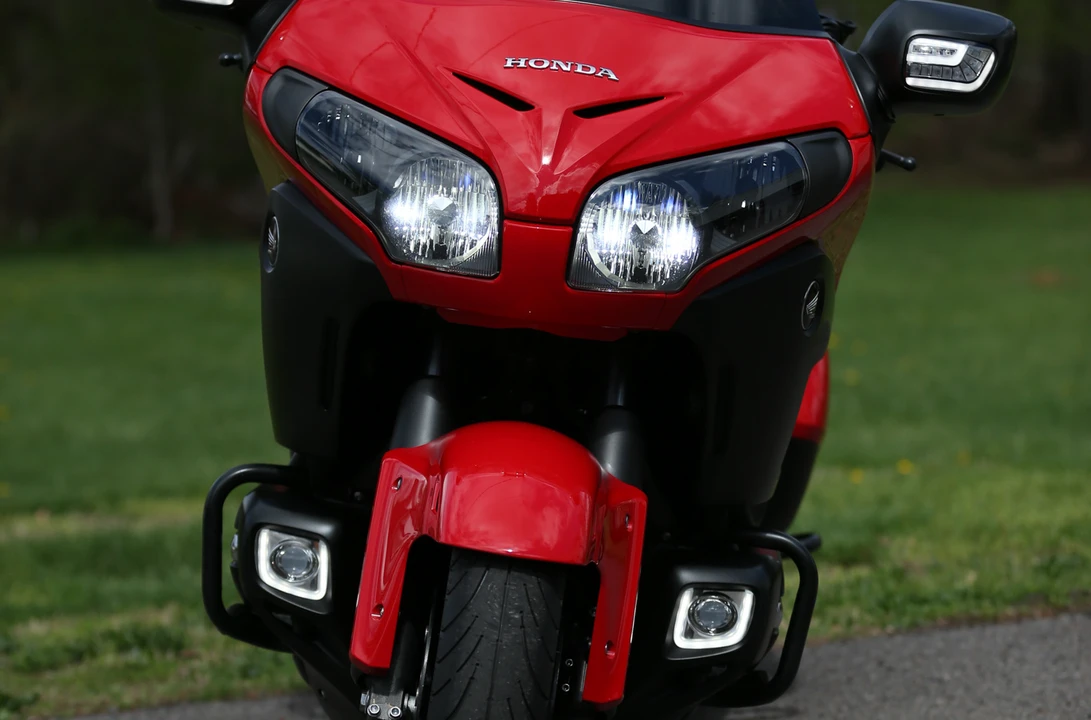 2013 Honda Gold Wing - Image 7 of 31