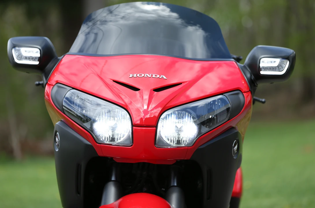2013 Honda Gold Wing - Image 9 of 31