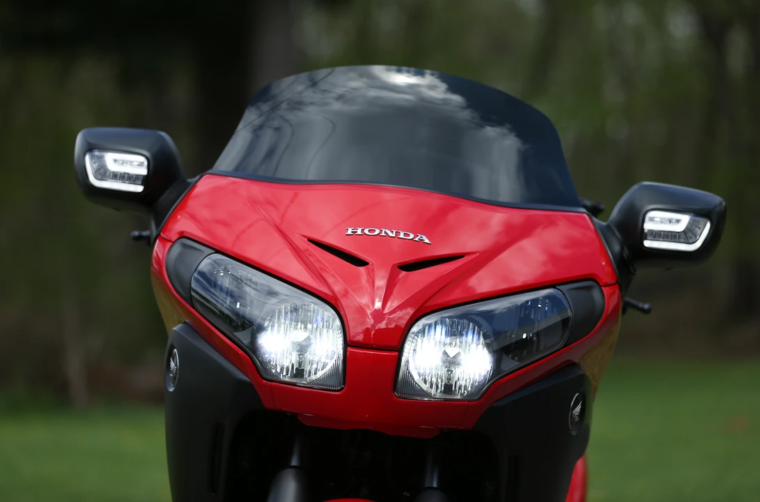 2013 Honda Gold Wing - Image 8 of 31