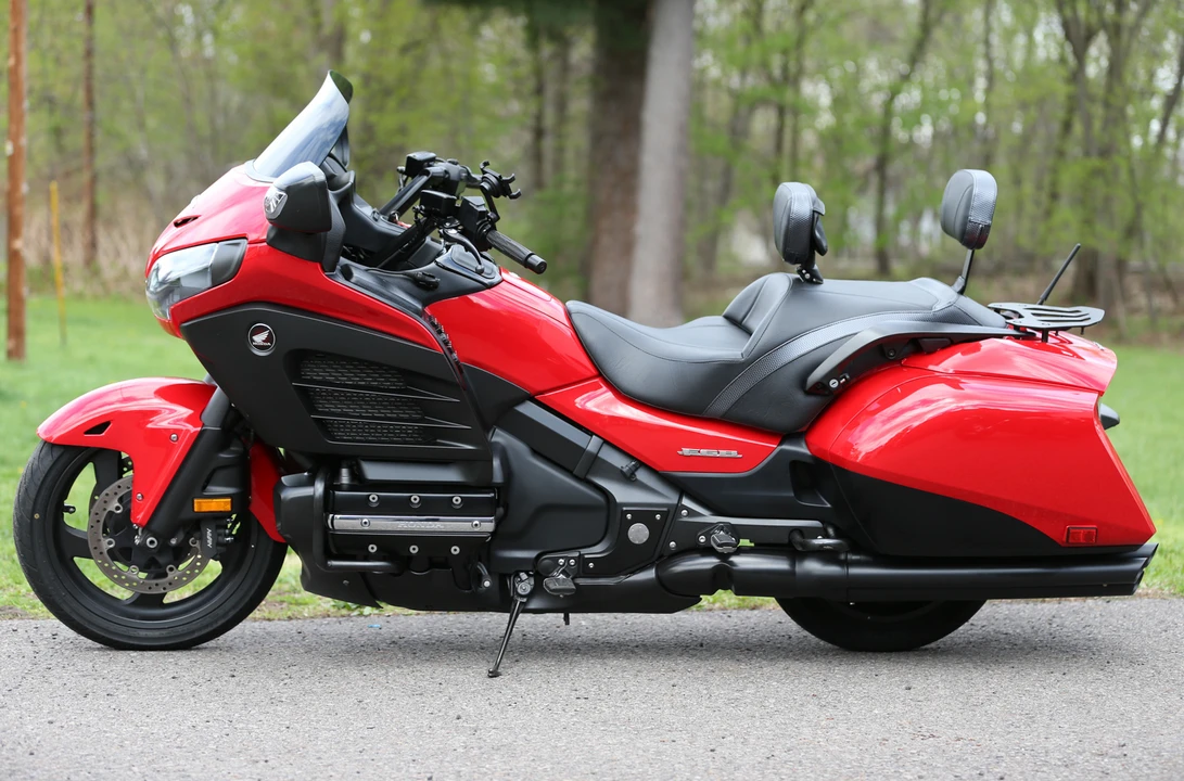 2013 Honda Gold Wing - Image 3 of 31