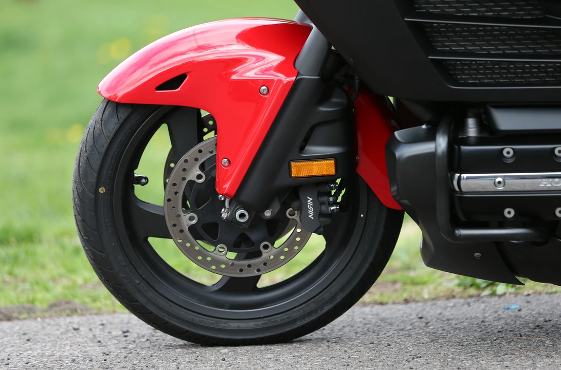 2013 Honda Gold Wing - Image 19 of 31