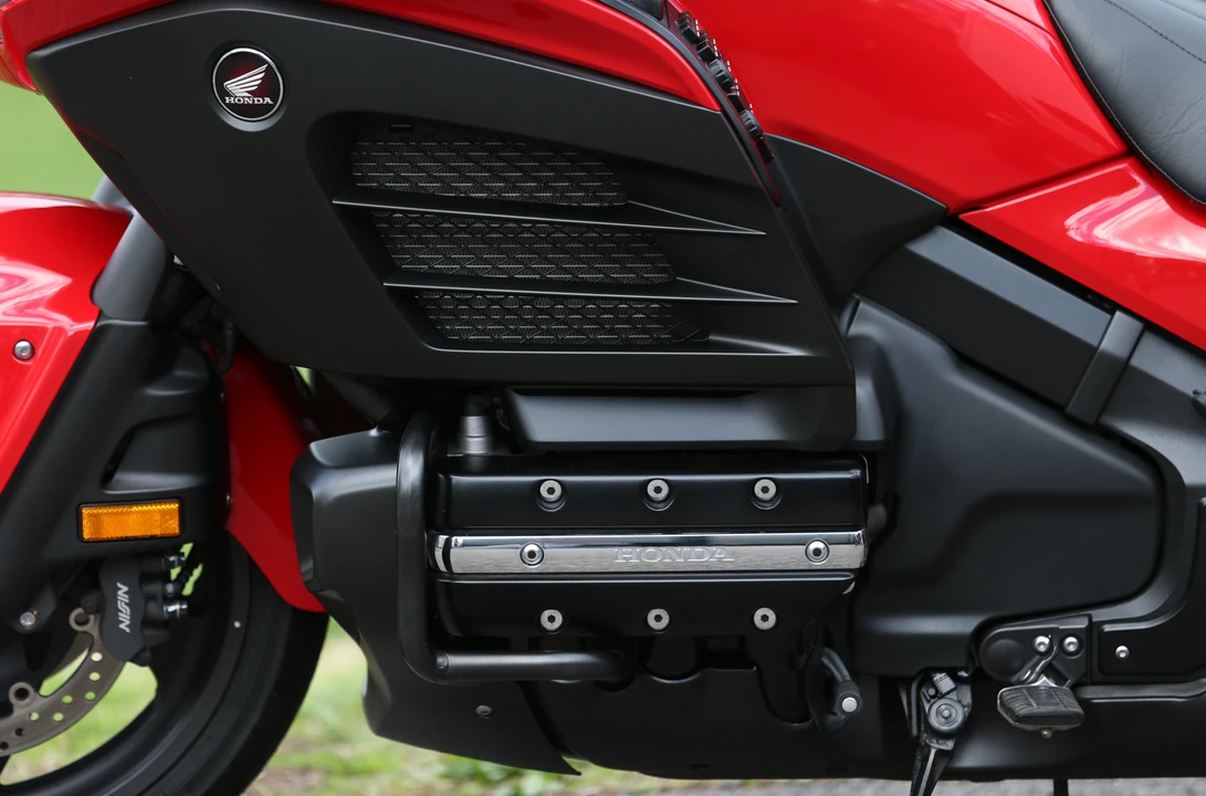 2013 Honda Gold Wing - Image 23 of 31