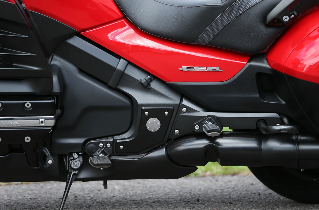 2013 Honda Gold Wing - Image 24 of 31
