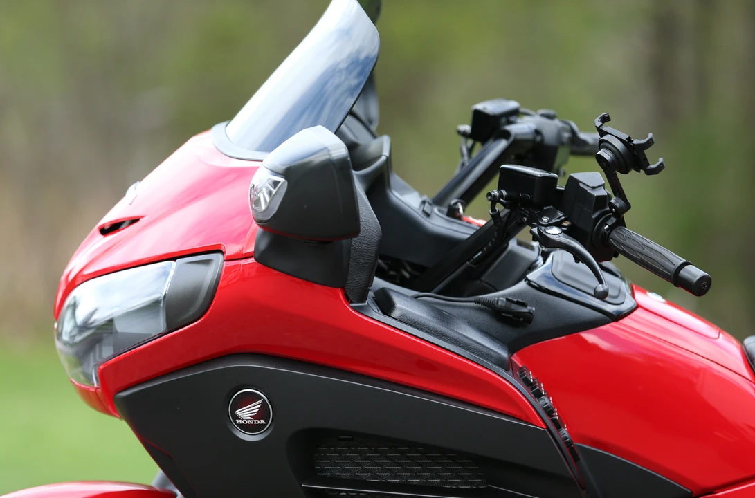 2013 Honda Gold Wing - Image 21 of 31