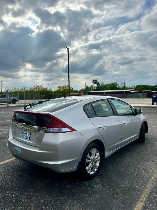 2013 Honda Insight 2nd Gen - Image 3 of 8
