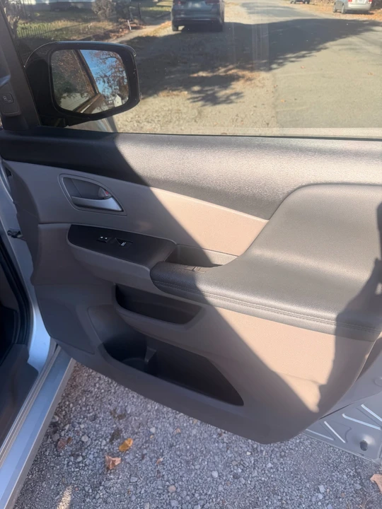 2013 Honda Odyssey - Image 11 of 16