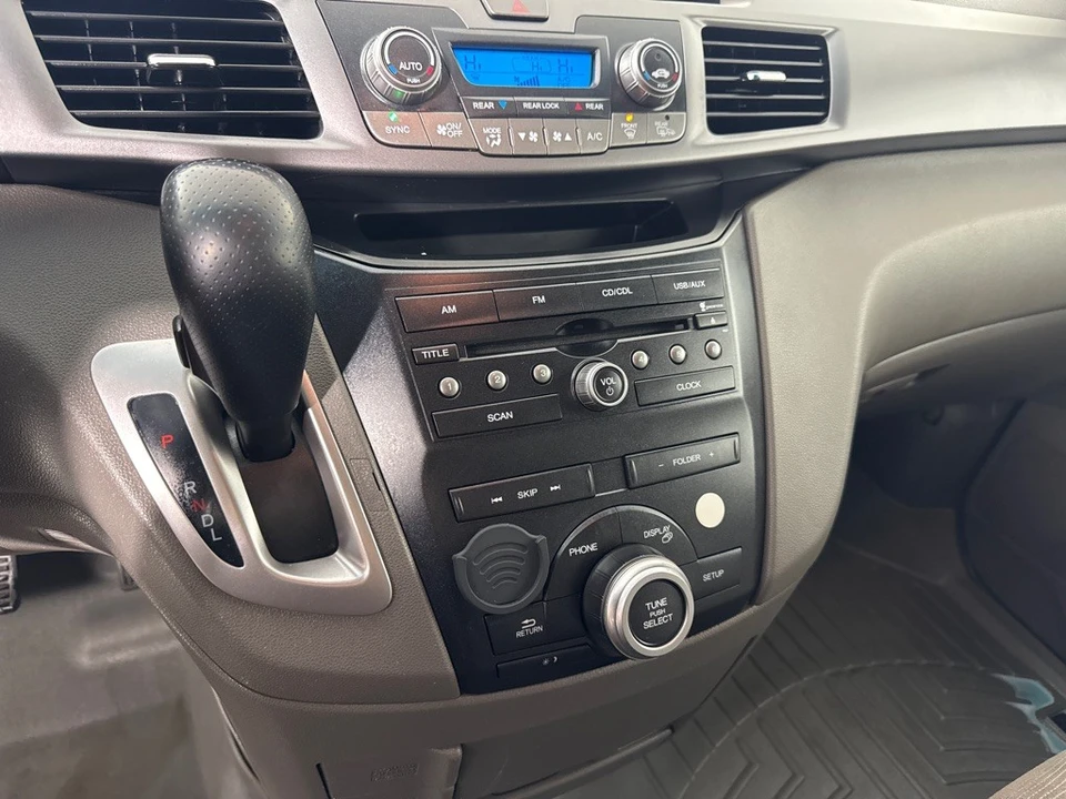 2013 Honda Odyssey - Image 18 of 21