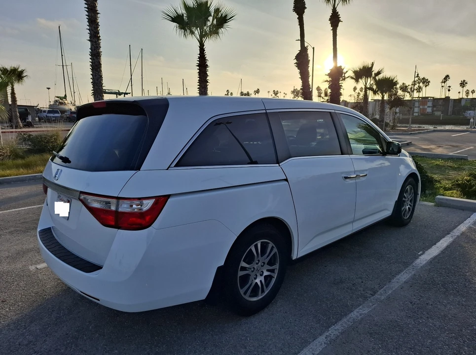 2013 Honda Odyssey - Image 5 of 14