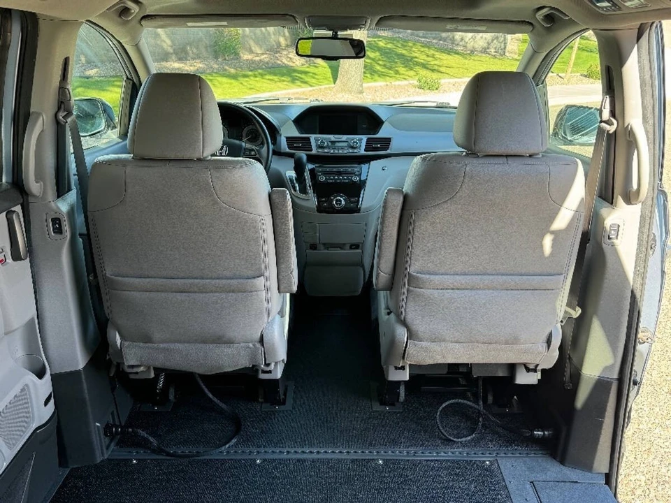 2013 Honda Odyssey - Image 8 of 15