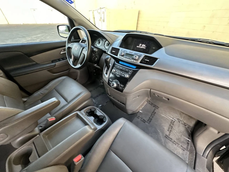 2013 Honda Odyssey - Image 11 of 14