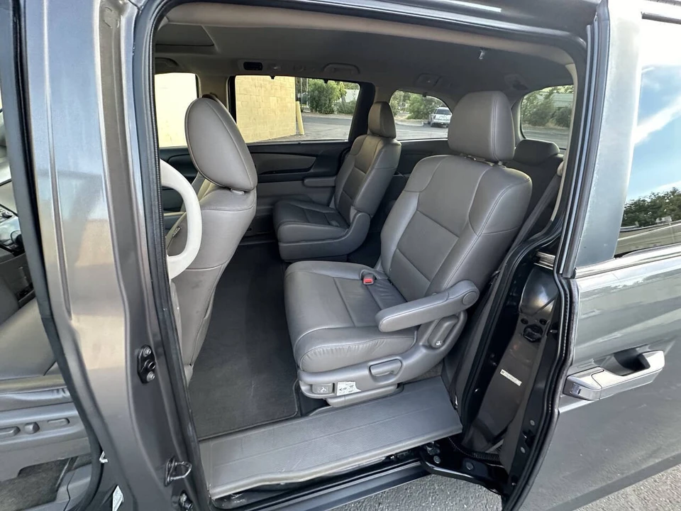 2013 Honda Odyssey - Image 8 of 14