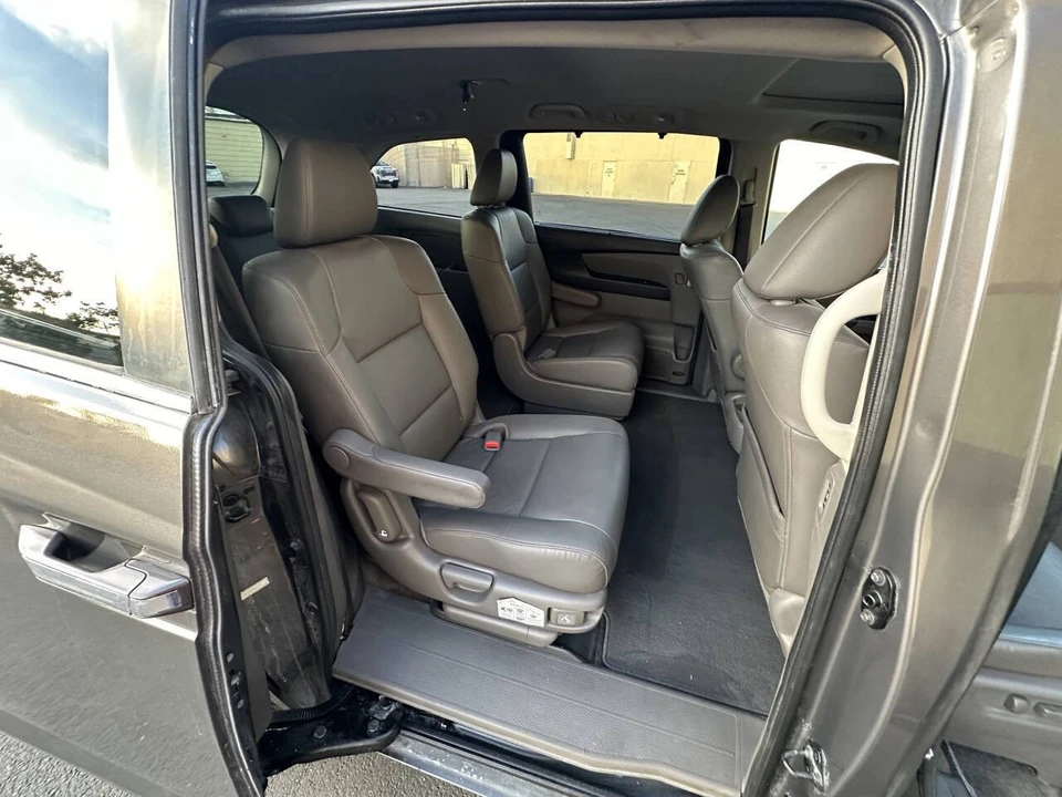2013 Honda Odyssey - Image 12 of 14